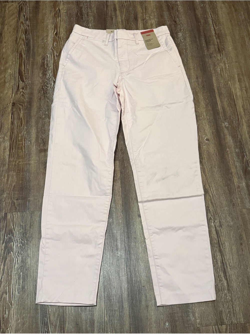 Levi's Essential Chinos Women's 27 High Rise Relaxed Fit in Faint Pink NWT